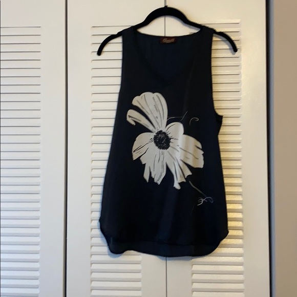 Nouvelle Tops - Nouvelle Silk Flower Top